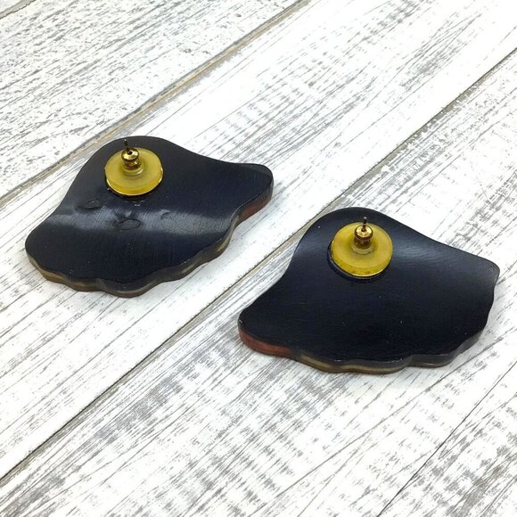 Handmade Earrings Lady in Hat Resin Apple Coral Design - Picture 3 of 3